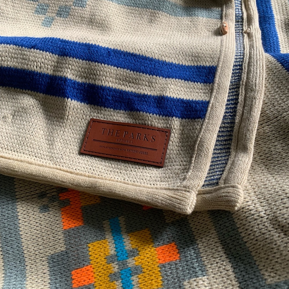 Parks apparel blanket / cape